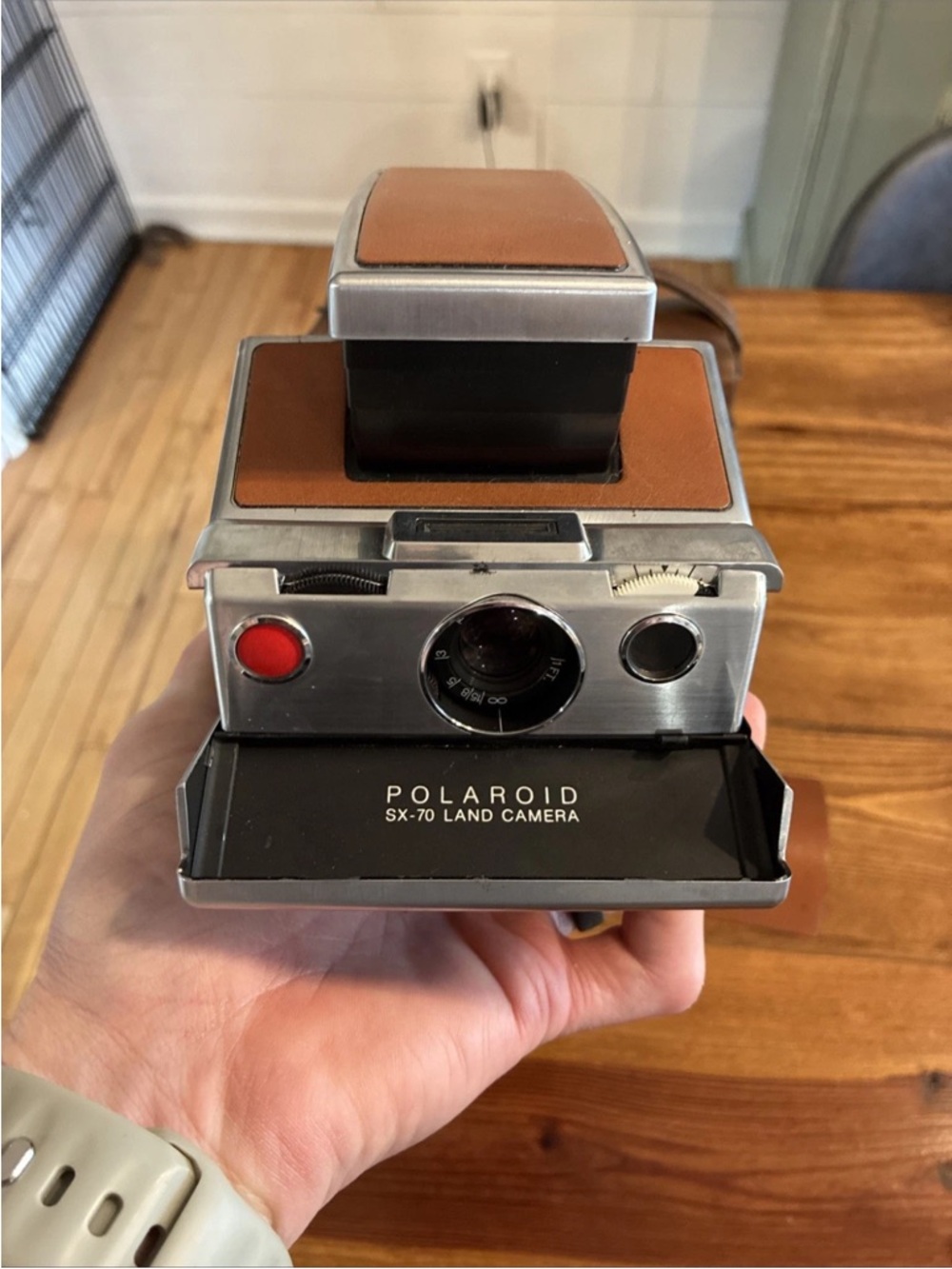 Polaroid SX-70 Alpha 1 Chrome Folding Instant Film Camera w Leather Case Rare